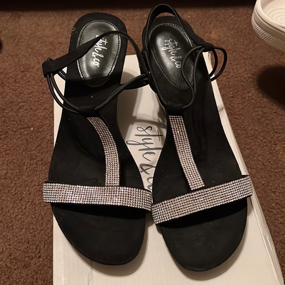 Style & Co bought them like this at Macys looks like they were tried on